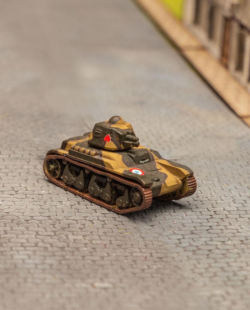 reproduction du célèbre char d'assaut français "R35" à l'échelle 1:100 reproduction du célèbre char d'assaut français "R35" à l'échelle 1:100